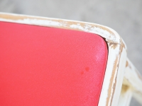 Loft design Piros-fehér régi szék Rote und weiße alte Stühle Red and white old chair étkezőszék dolgozószék Esszimmerstühle Arbeitszimmerstühle dining chairs, study chairs industrial ipari industriell shabby chic rusty style artkraft